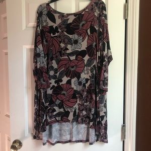 Logo Floral 3/4 Sleeve Top